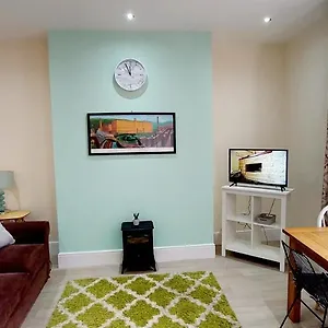 beautiful-1-bed-apartment-in-shipley.yorkshirehotels.net/